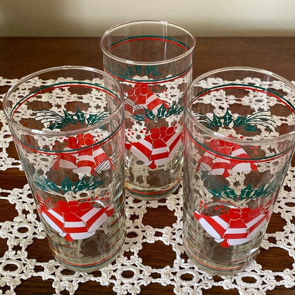 VTG Christmas Holly Berry Bells Glasses Set/3 - Picture 1 of 10
